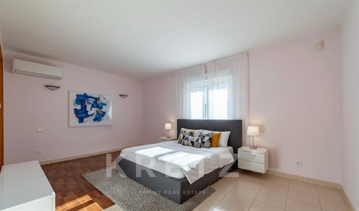 Image No.16-6 Bed House for sale