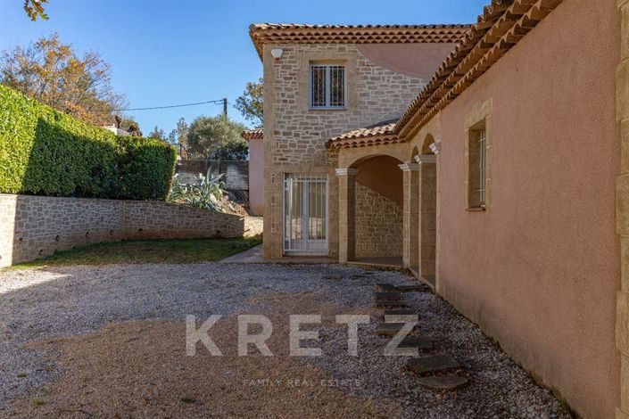 Image No.17-6 Bed House for sale