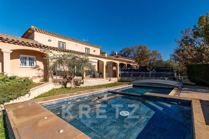 Image No.9-6 Bed House for sale