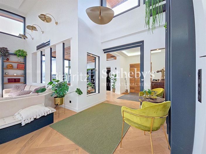 Image No.4-4 Bed House for sale