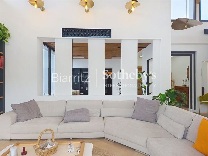 Image No.7-4 Bed House for sale