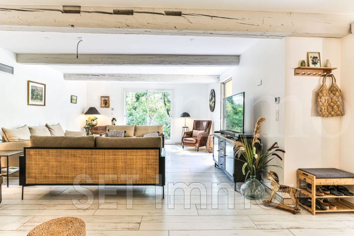 Image No.6-5 Bed House for sale