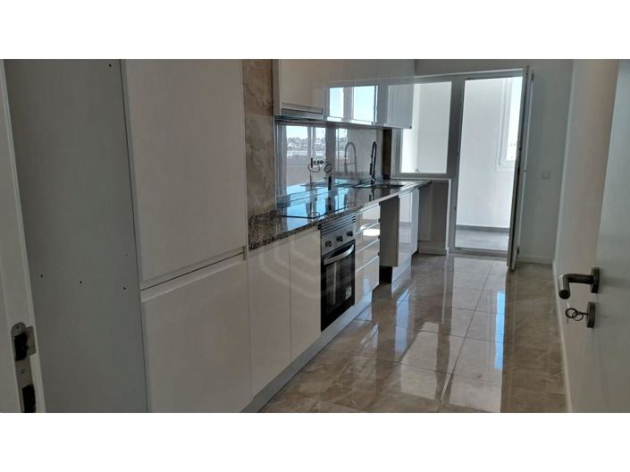 Image No.6-3 Bed Apartment for sale