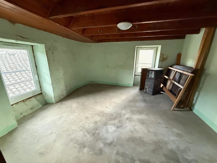 Image No.11-5 Bed House for sale