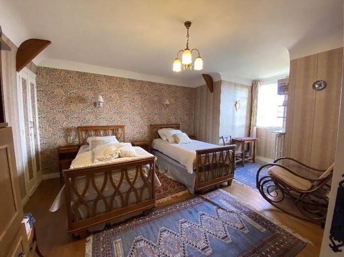 Image No.5-4 Bed House for sale