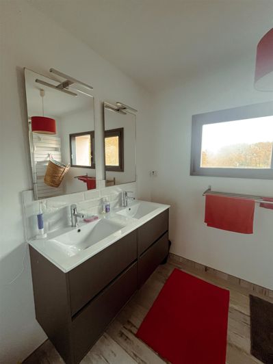 Image No.7-4 Bed House for sale