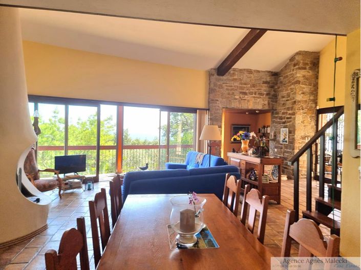 Image No.6-4 Bed House for sale