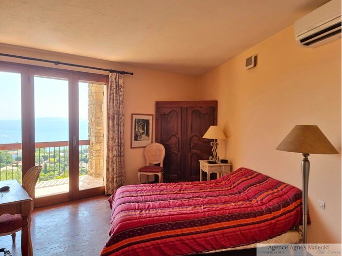 Image No.9-4 Bed House for sale