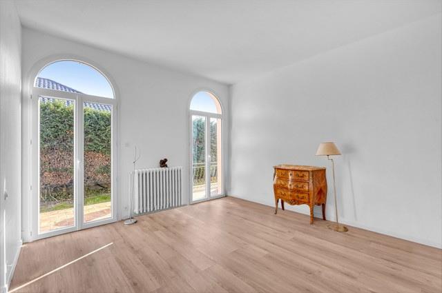 Image No.11-4 Bed House for sale