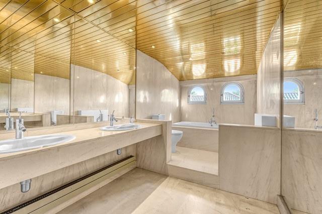 Image No.15-4 Bed House for sale