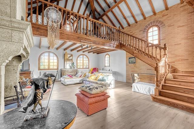 Image No.5-4 Bed House for sale