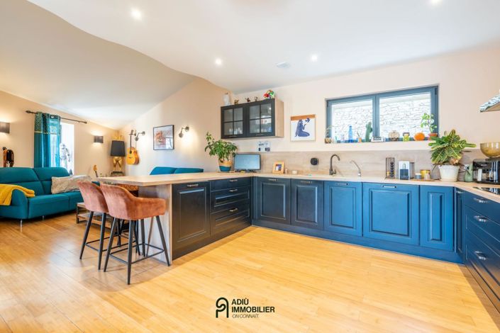 Image No.3-5 Bed House for sale