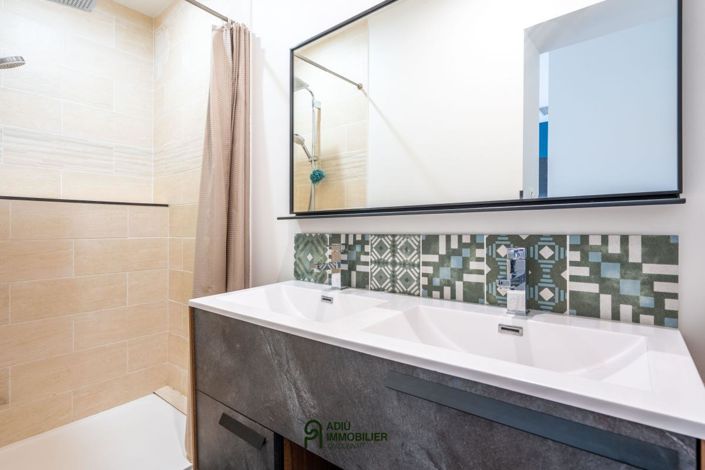 Image No.7-5 Bed House for sale