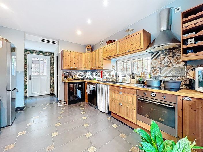 Image No.11-4 Bed House for sale