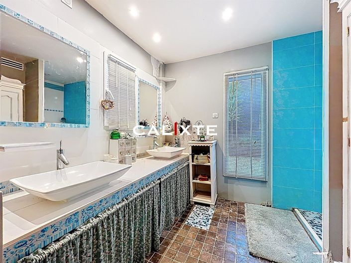 Image No.14-4 Bed House for sale