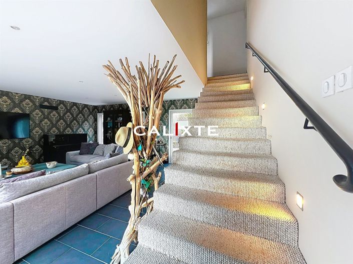 Image No.15-4 Bed House for sale