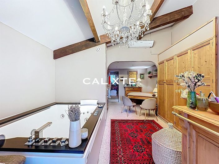 Image No.19-4 Bed House for sale