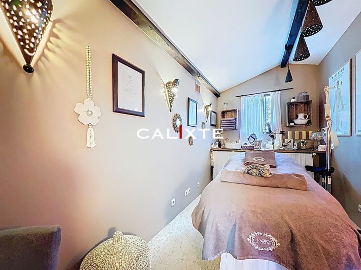 Image No.21-4 Bed House for sale