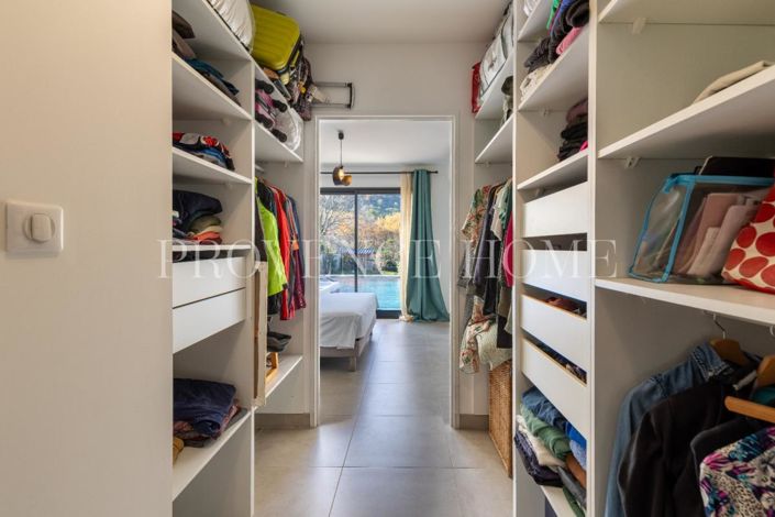 Image No.8-3 Bed House for sale