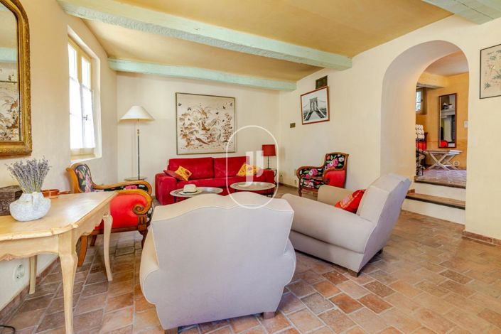 Image No.3-6 Bed House for sale