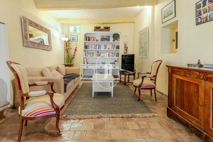 Image No.5-6 Bed House for sale