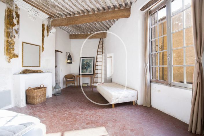 Image No.11-3 Bed House for sale