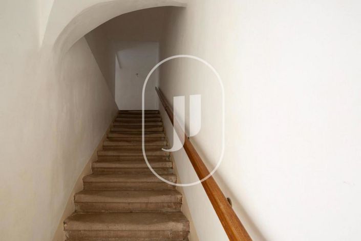 Image No.9-5 Bed House for sale