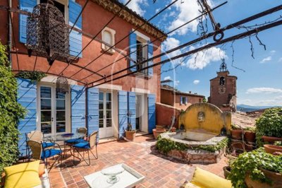 1 - Roussillon, House