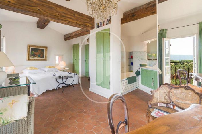 Image No.8-2 Bed House for sale