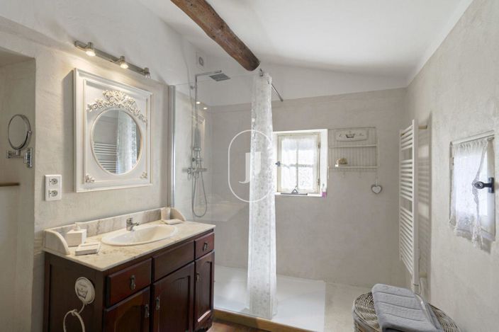 Image No.11-2 Bed House for sale