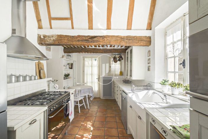 Image No.4-2 Bed House for sale