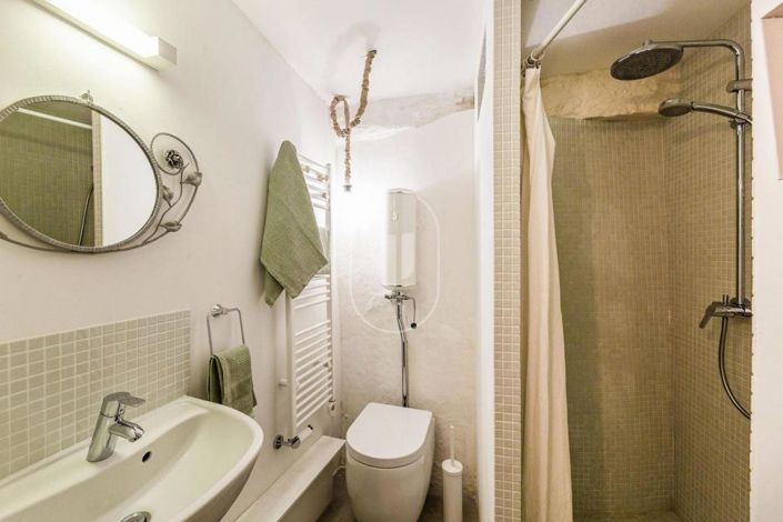 Image No.10-3 Bed House for sale