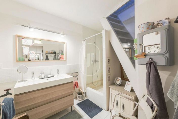 Image No.13-3 Bed House for sale