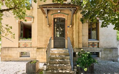 1 - Montgesoye, House