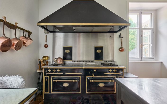 Image No.12-4 Bed Property for sale