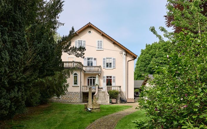 Image No.2-4 Bed Property for sale