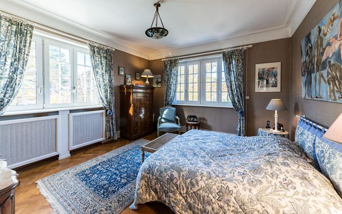 Image No.14-6 Bed Property for sale