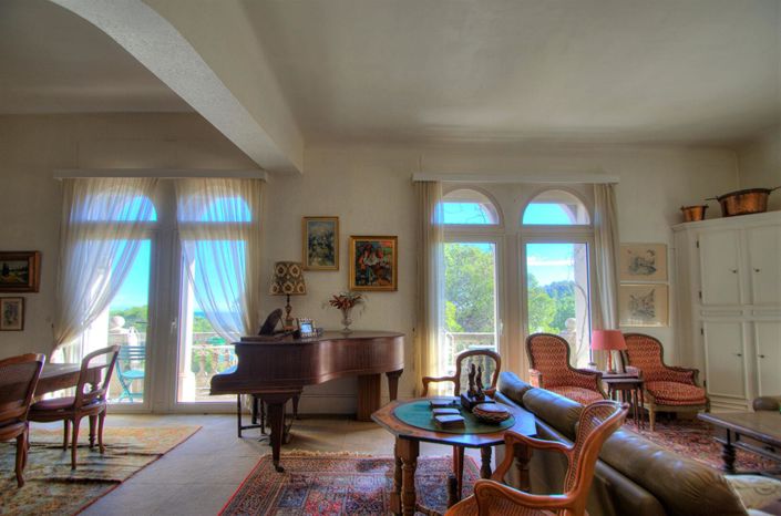 Image No.11-10 Bed House for sale