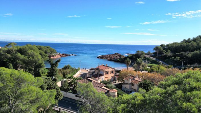 Image No.16-10 Bed House for sale