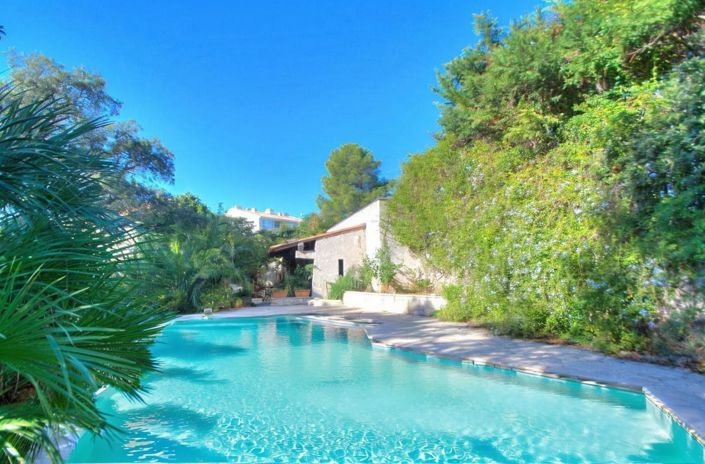 Image No.2-10 Bed House for sale