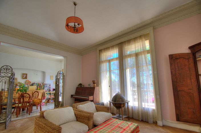 Image No.9-10 Bed House for sale