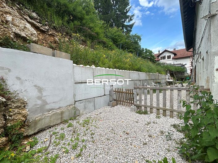 Image No.2-10 Bed House for sale