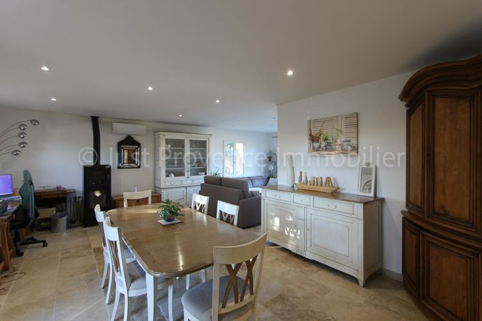 Image No.4-4 Bed Property for sale