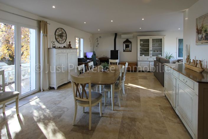 Image No.5-4 Bed Property for sale