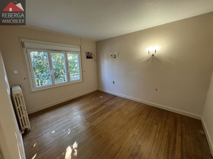 Image No.10-4 Bed House for sale