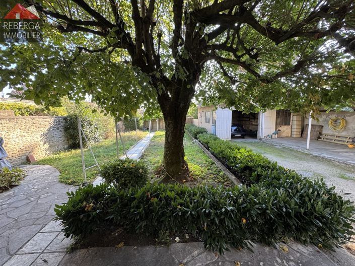 Image No.18-4 Bed House for sale