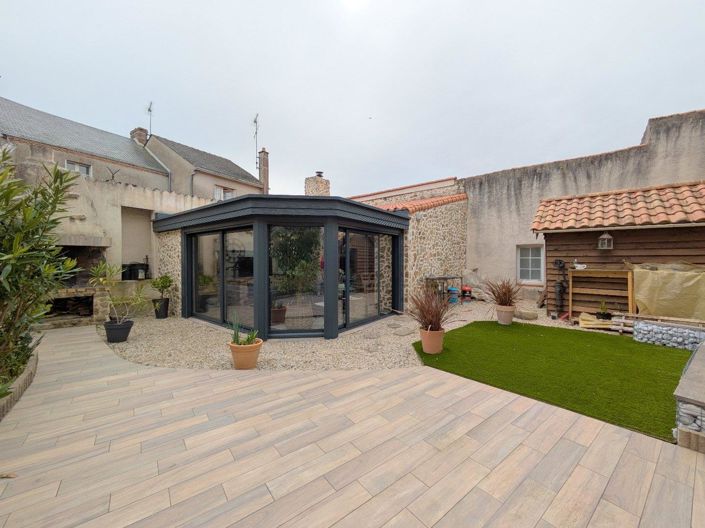 Image No.6-3 Bed House for sale