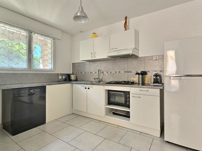 Image No.14-7 Bed House for sale