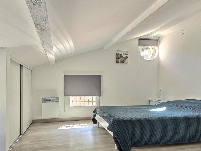 Image No.18-7 Bed House for sale