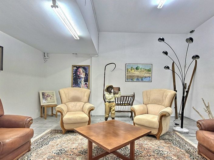 Image No.20-7 Bed House for sale